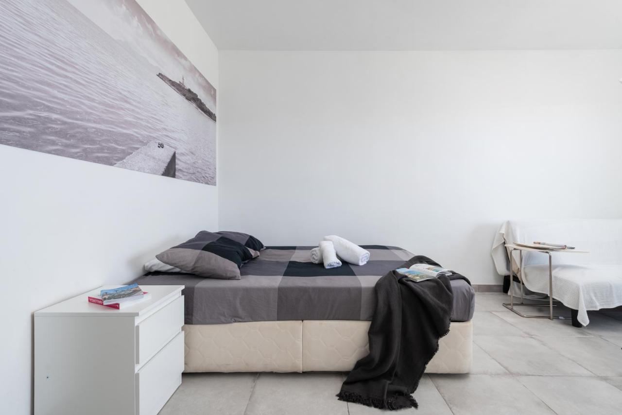 Nice Studio In Siesta 2 In Puerto Alcudia 7 Apartment Exterior foto